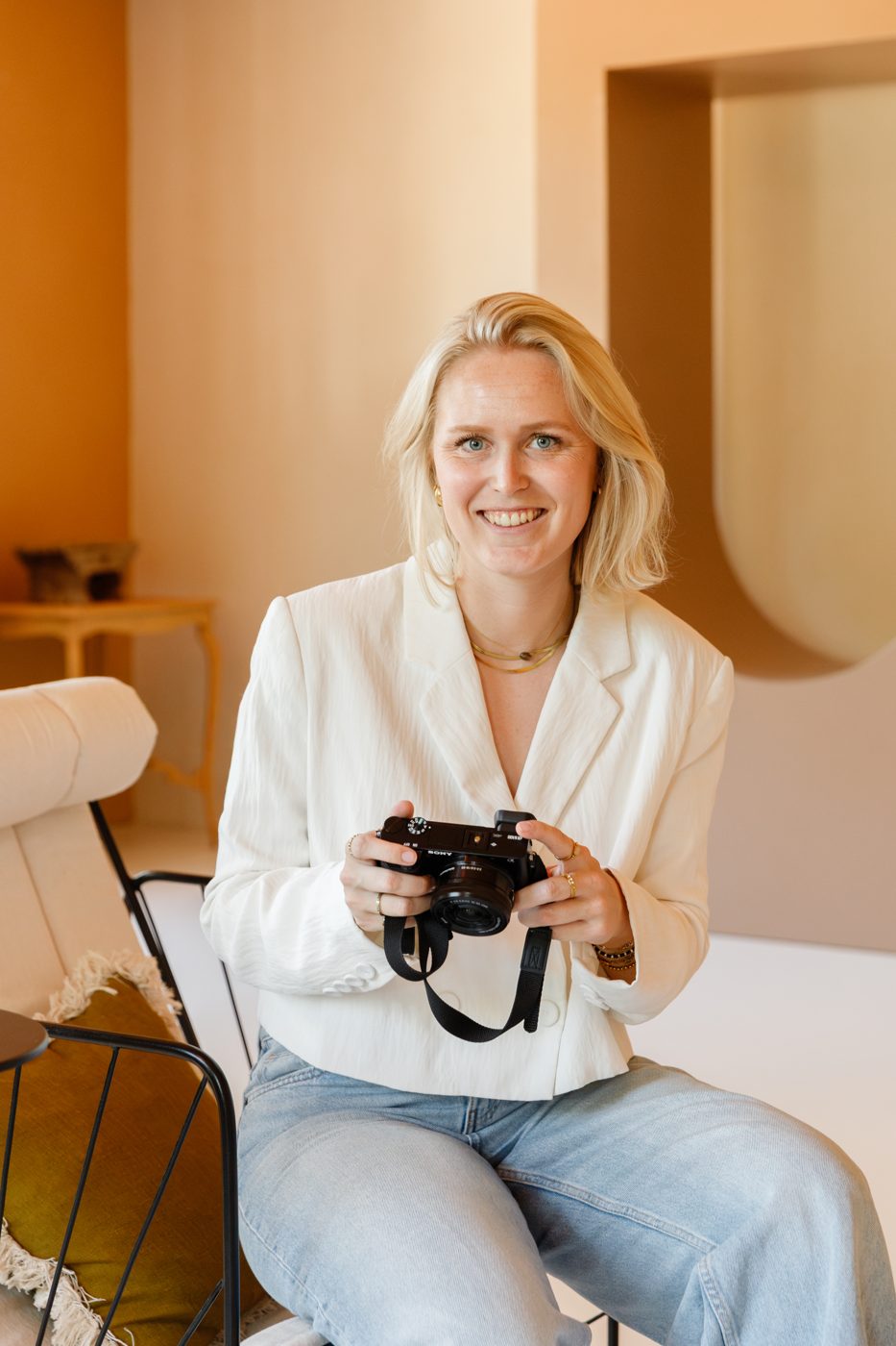 Jackie met een camera in de hand